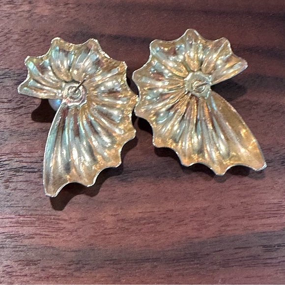 Gold Shell Pearl Statement Post Earrings - Picture 8 of 9